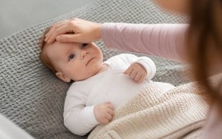 3 fièvre ou pas bebe : comment savoir si bébé a de la fièvre ?