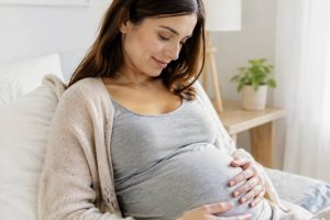 1er trimestre : boutons de grossesse, causes et solutions