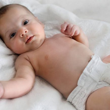 À quoi sert la circoncision : raisons, bénéfices et déroulement chez le bébé
