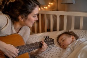 Parole chanson pour bébé : 10 comptines douces pour l’apaiser et l’endormir